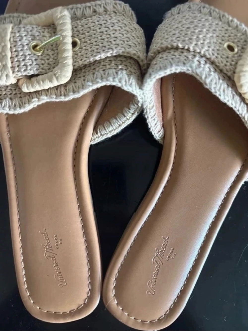 Universal Thread Sandals - Picture 2 of 3